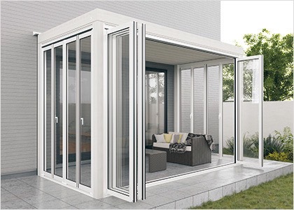 三協アルミ　モダン　おしゃれ　エクステリア　愛知・名古屋の外構専門店パートナーホームのエクステリア　製品一覧　X.スタイル（クロス.スタイル）　ガーデンルーム　折りたたみ戸 採光・通風に優れた折りたたみ戸。たたみしろが小さいので、広い開口部が得られます。|パートナーホーム