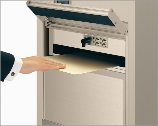 三協アルミ　モダン　おしゃれ　エクステリア　愛知・名古屋の外構専門店パートナーホームのエクステリア　製品一覧　機能ポール　スララ　ポスト 定形郵便に対応したサイズで、防犯性に配慮したプッシュ錠を標準装備しています。|パートナーホーム