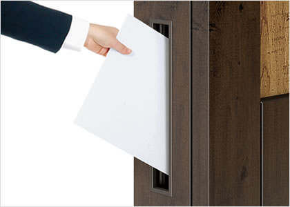 三協アルミ　モダン　おしゃれ　エクステリア　愛知・名古屋の外構専門店パートナーホームのエクステリア　製品一覧　機能ポール セレージュ　ポスト 取り付ける場所に応じて開き勝手の変更ができます。|パートナーホーム