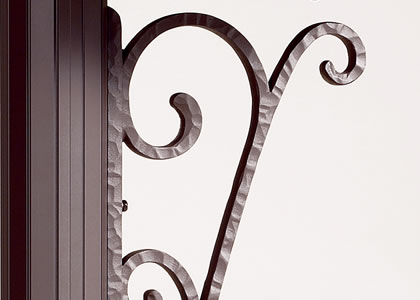 三協アルミ　モダン　おしゃれ　エクステリア　愛知・名古屋の外構専門店パートナーホームのエクステリア　製品一覧　機能ポール　エレニー　意匠パネル（オプション） 凹凸のある鍛造の質感をアルミ鋳物で表現しました。|パートナーホーム