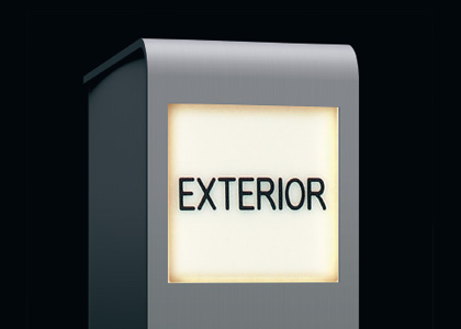 三協アルミ　モダン　おしゃれ　エクステリア　愛知・名古屋の外構専門店パートナーホームのエクステリア　製品一覧　機能ポール モデアⅡ　LED照明（AC100V） 照明内蔵タイプには環境保全と省エネに配慮したLED照明（白熱灯60W相当、消費電力7.8W）を標準装備しています。また、抜き文字タイプの表札を取り付けた場合、点灯時に文字部分が優しく浮かびあがります。|パートナーホーム