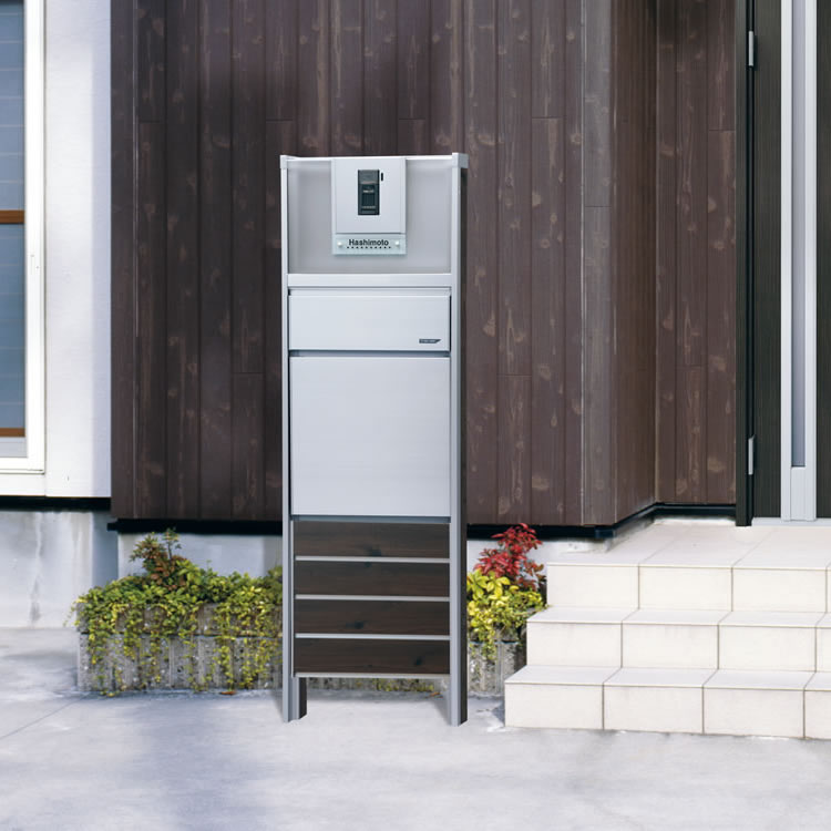 FAL FAL（トラッドオーク・サンシルバー） ポスト前面パネル〈KPSｰPTｰF〉／テレビインターホンカバー〈KPSｰTCｰH2〉／意匠パネル：ボーダーパネル〈KPSｰ2P〉／表札〈KPSｰG：クリア〉|パートナーホーム