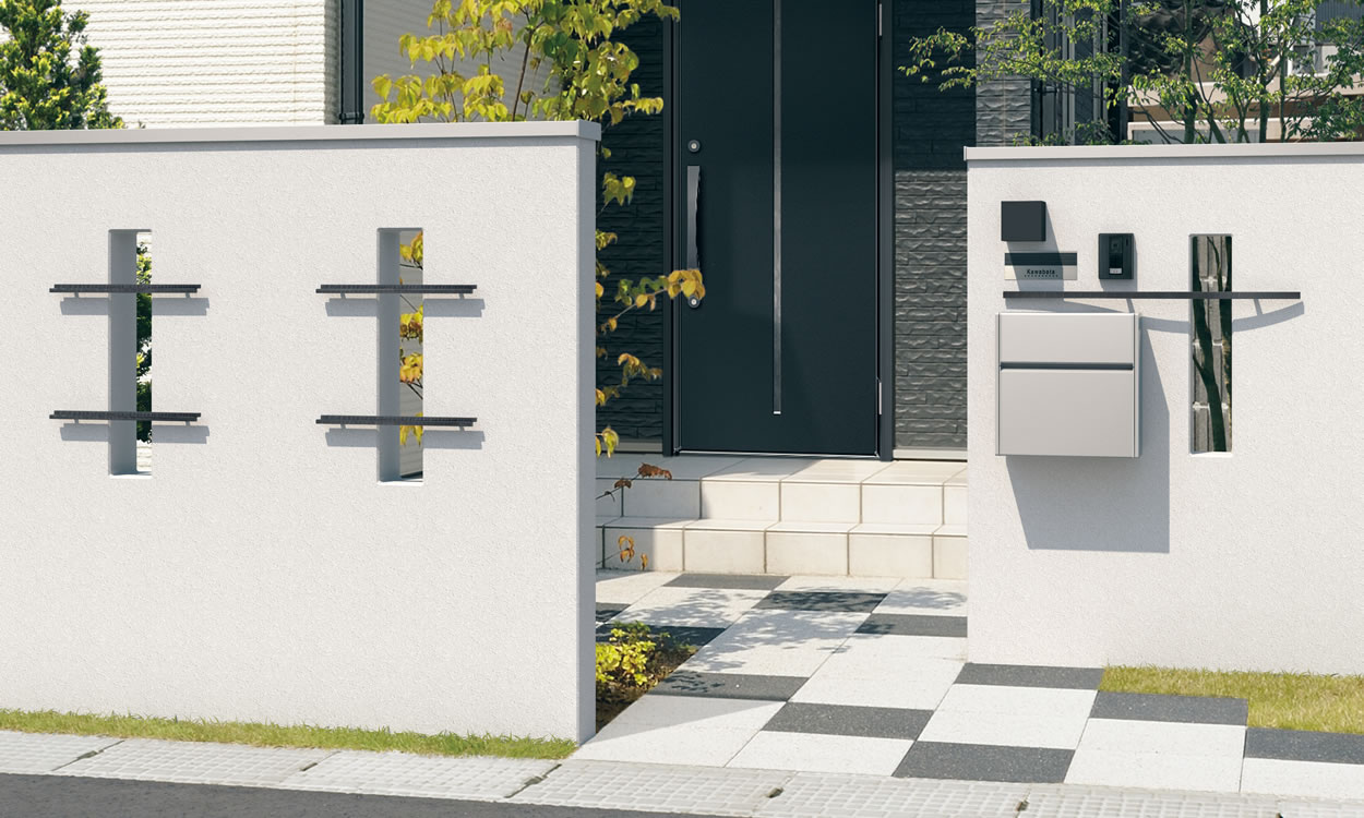 三協アルミ　モダン　おしゃれ　エクステリア　愛知・名古屋の外構専門店パートナーホームのエクステリア　製品一覧　門まわり装飾　フィオーレ　 ブロック笠木・鋳物装飾材 ブロック笠木・鋳物装飾材 シンプルモダンに鋳物装飾材でワンポイントアクセントをプラス。 笠木・装飾材：サンシルバー|パートナーホーム