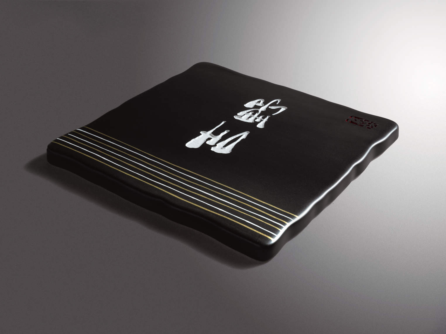 三協アルミ　表札　陶器【外構エクステリア商品】|三協アルミ　表札　モダン　おしゃれ　エクステリア　愛知・名古屋の外構専門店パートナーホームのエクステリア　製品一覧　陶器（清水焼）京の伝統を受け継ぐ清水焼が高級感あふれる趣きを醸し出します。 清水焼（きよみずやき）は京都府で焼かれる陶磁器です。清水寺への参道である五条坂界隈に多くの元があったのが由来で、京都を代表する焼物です。焼物の中でも最高峰の一つに位置付けられています。|パートナーホーム