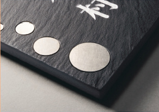 三協アルミ　表札　モダン　おしゃれ　エクステリア　愛知・名古屋の外構専門店パートナーホームのエクステリア　製品一覧　ステンレス+タイル　|パートナーホーム