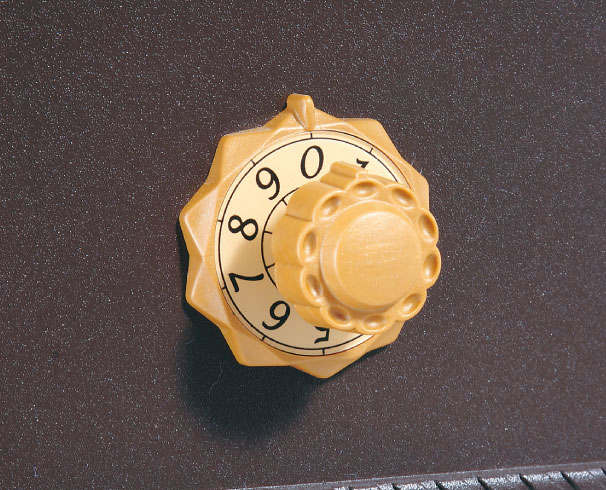 ダイヤル錠（防犯タイプ）を標準装備しています ダイヤル錠は、0（ゼロ）の位置に突起をつけて、つまみやすくしています。　三協アルミ　モダン　おしゃれ　エクステリア　愛知・名古屋の外構専門店パートナーホームのエクステリア　製品一覧　ポスト　ＳＷＤ型　|パートナーホーム