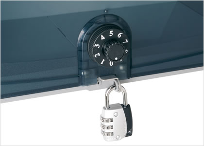 防犯性に配慮 防犯性に配慮して、市販の南京錠を取り付けられるようになっています。 三協アルミ　モダン　おしゃれ　エクステリア　愛知・名古屋の外構専門店パートナーホームのエクステリア　製品一覧　ポスト　SON型　|パートナーホーム