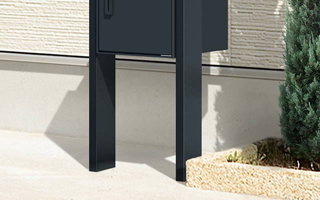 三協アルミ　モダン　おしゃれ　エクステリア　愛知・名古屋の外構専門店パートナーホームのエクステリア　製品一覧　宅配ボックス　フレムスLight（ライト）P型　ポール埋め込みタイプ|パートナーホーム