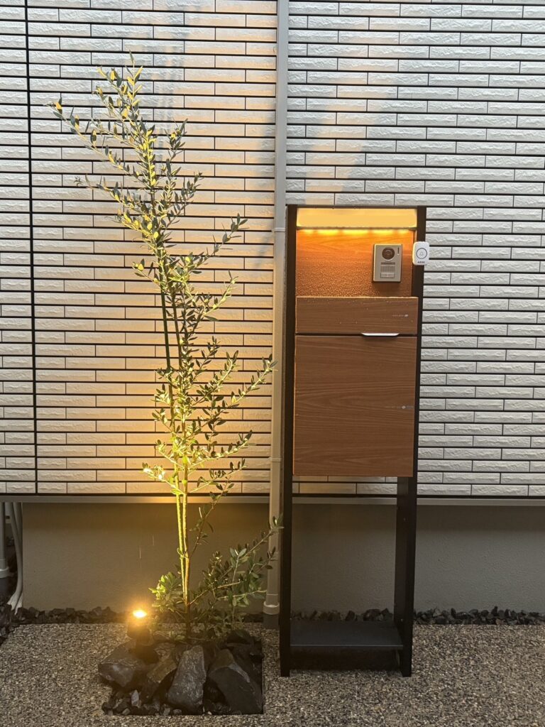 今日のつぶやき📌398【愛知・名古屋の外構工事専門店ブログ】照明　ライトアップ　門柱　植栽　スポットライト　外構工事|パートナーホーム