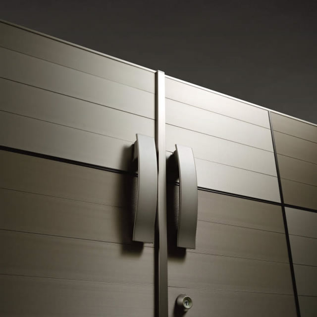 三協アルミ　門扉　モダン　おしゃれ　エクステリア　愛知・名古屋の外構専門店パートナーホームのエクステリア　製品一覧　形材門扉　リフレア　線や面の重なりがアクセントをプラスする「クロス」パターン|パートナーホーム