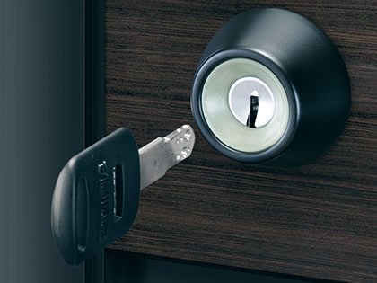 ディンプル錠 ピッキングやキーを複製されにくい、ディンプルキーを採用しています。|パートナーホーム