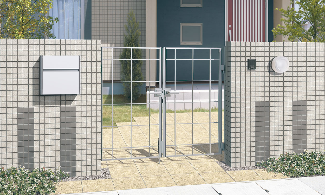 1型 シルバー／打掛け錠／0712　三協アルミ　門まわり　モダン　おしゃれ　エクステリア　愛知・名古屋の外構専門店パートナーホームのエクステリア　製品一覧　鋳物門扉　マイリッシュS|パートナーホーム