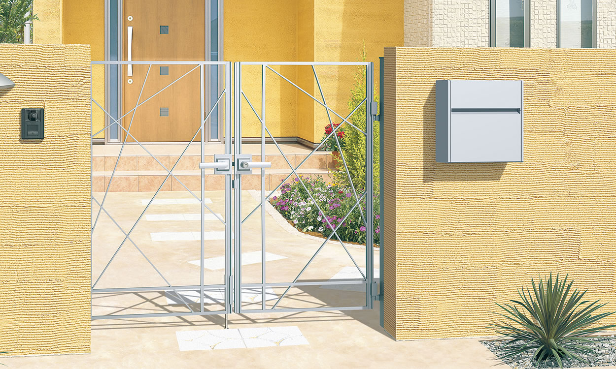 3型 シルバー／打掛け錠／0712　三協アルミ　門まわり　モダン　おしゃれ　エクステリア　愛知・名古屋の外構専門店パートナーホームのエクステリア　製品一覧　鋳物門扉　マイリッシュS|パートナーホーム