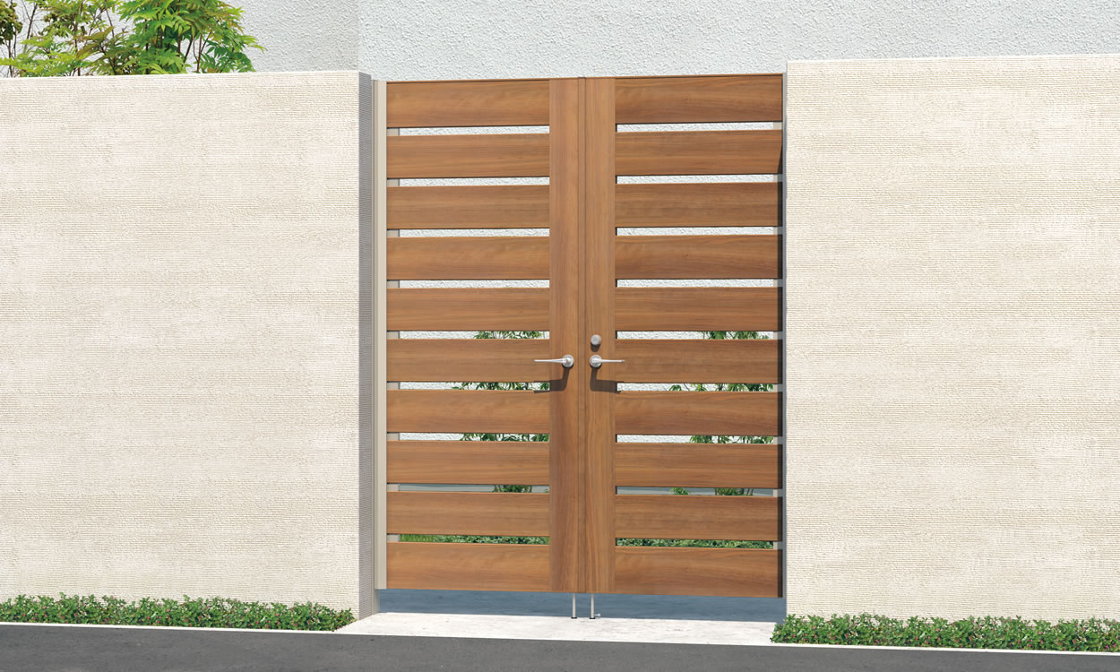 Y1HM型 木調タイプ／YCU（クラフトチェリー・アーバングレー）／0820／すき間ガード（吊元側）　三協アルミ　門扉　モダン　おしゃれ　エクステリア　愛知・名古屋の外構専門店パートナーホームのエクステリア　製品一覧　形材門扉　フレイナハイタイプ　|パートナーホーム