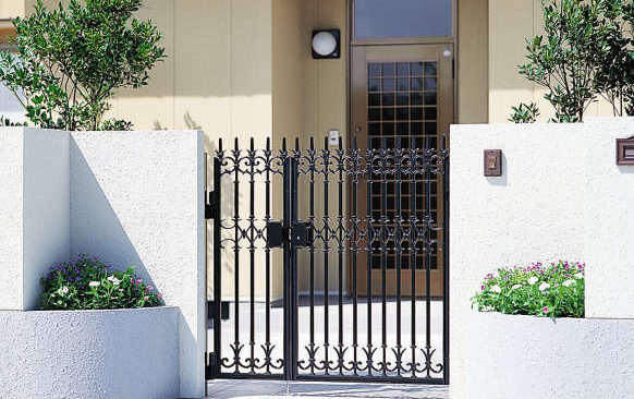 5型　親子仕様　三協アルミ　門まわり　モダン　おしゃれ　エクステリア　愛知・名古屋の外構専門店パートナーホームのエクステリア　製品一覧　鋳物門扉　ファンセル|パートナーホーム