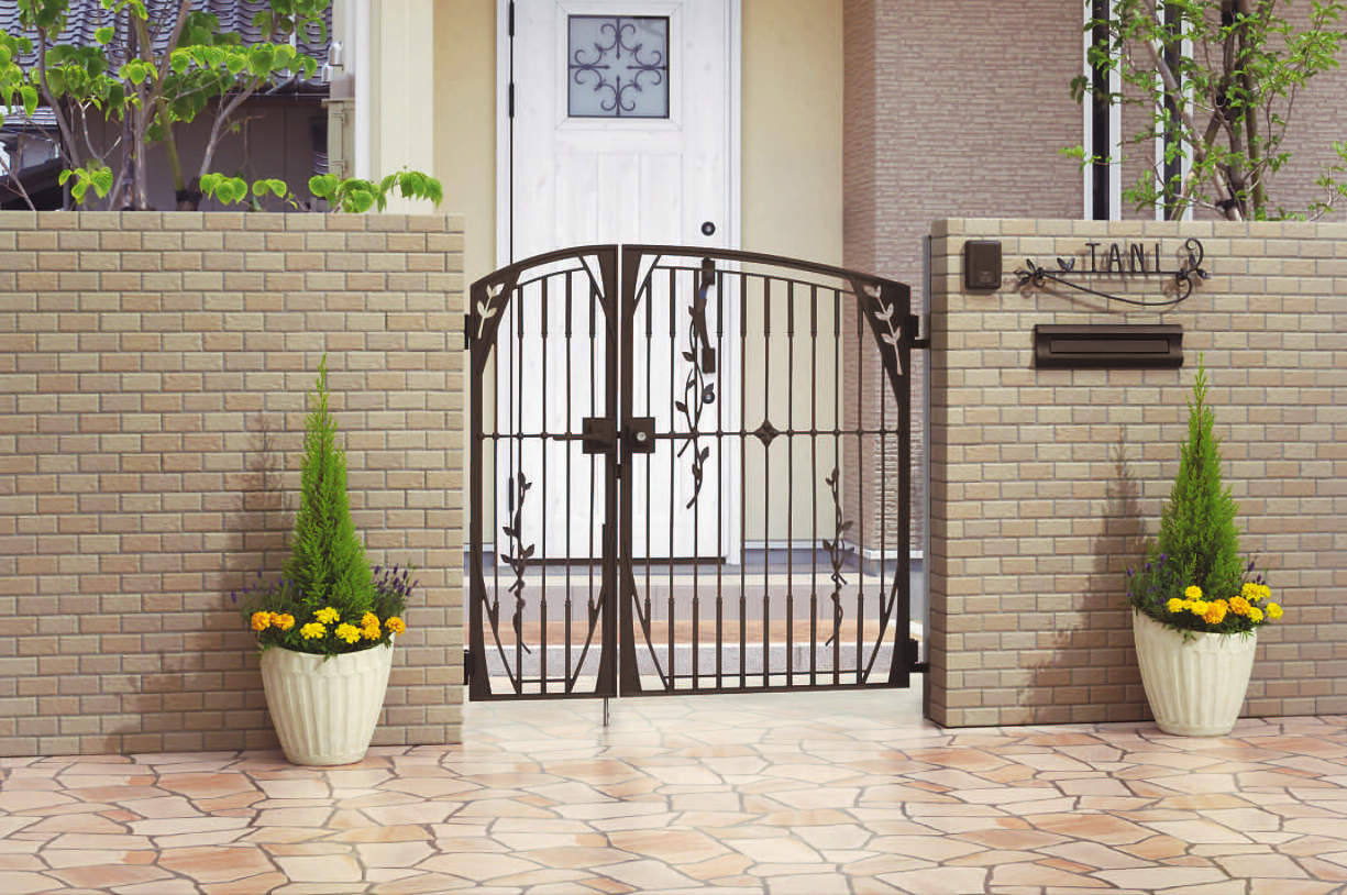 1型　親子仕様　三協アルミ　門まわり　モダン　おしゃれ　エクステリア　愛知・名古屋の外構専門店パートナーホームのエクステリア　製品一覧　鋳物門扉　ハーベリー|パートナーホーム