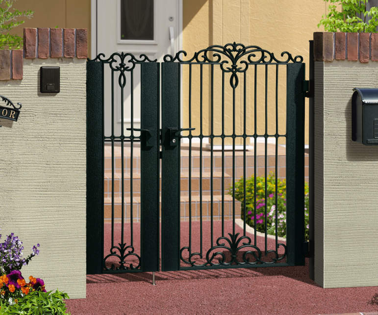 4型　親子仕様　三協アルミ　門まわり　モダン　おしゃれ　エクステリア　愛知・名古屋の外構専門店パートナーホームのエクステリア　製品一覧　鋳物門扉　フェアル|パートナーホーム
