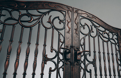 1型　三協アルミ　門まわり　モダン　おしゃれ　エクステリア　愛知・名古屋の外構専門店パートナーホームのエクステリア　製品一覧　鋳物門扉　エルジェント|パートナーホーム