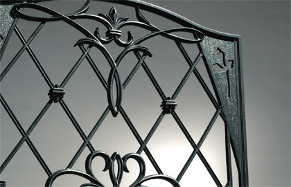 2型　イタリアンパセリ それは、祝祭のように 活気に満ちた笑顔のために　三協アルミ　門まわり　モダン　おしゃれ　エクステリア　愛知・名古屋の外構専門店パートナーホームのエクステリア　製品一覧　鋳物門扉　ハーベリー|パートナーホーム