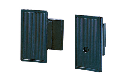 タッチ錠 外側からはレバーを押すだけ、内側からはレバーを引くだけで扉が開きます。　三協アルミ　門まわり　モダン　おしゃれ　エクステリア　愛知・名古屋の外構専門店パートナーホームのエクステリア　製品一覧　鋳物門扉　ファンセル|パートナーホーム