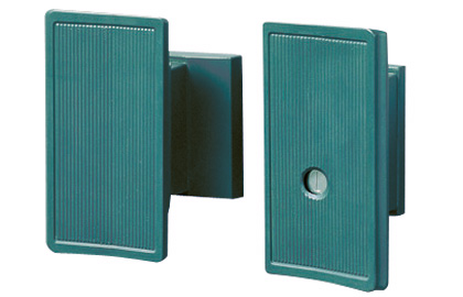 タッチ錠 外側からはレバーを押すだけ、内側からはレバーを引くだけで扉が開きます。　三協アルミ　門まわり　モダン　おしゃれ　エクステリア　愛知・名古屋の外構専門店パートナーホームのエクステリア　製品一覧　鋳物門扉　ラビロス　|パートナーホーム