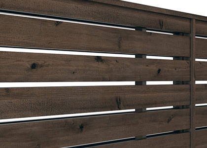 3型：横板格子 目隠し効果の高さと存在感。　三協アルミ　門・フェンスまわり　フェンス・スクリーン　目隠し　モダン　おしゃれ　エクステリア　愛知・名古屋の外構専門店パートナーホームのエクステリア　製品一覧　形材フェンス　フィオーレ|パートナーホーム