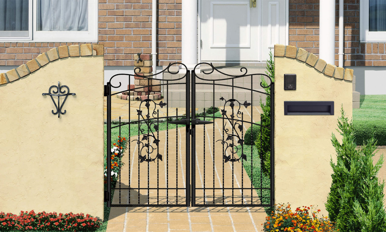 1型 アートブラック／打掛け錠／0712／オプション：オーナメントB2型　三協アルミ　門まわり　モダン　おしゃれ　エクステリア　愛知・名古屋の外構専門店パートナーホームのエクステリア　製品一覧　鋳物門扉　プロヴァンス|パートナーホーム