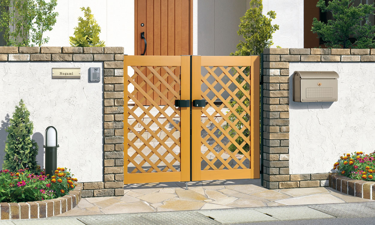 A型 パイン／タッチ錠／0712　三協アルミ　門まわり　モダン　おしゃれ　エクステリア　愛知・名古屋の外構専門店パートナーホームのエクステリア　製品一覧　鋳物門扉　木粉入り樹脂門扉　プラウディ|パートナーホーム