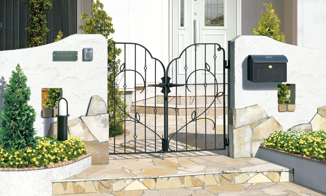 8型 アートブラック／打掛け錠／0712　三協アルミ　門まわり　モダン　おしゃれ　エクステリア　愛知・名古屋の外構専門店パートナーホームのエクステリア　製品一覧　鋳物門扉　プロヴァンス|パートナーホーム