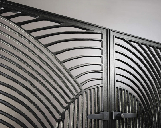 三協アルミ　門まわり　モダン　おしゃれ　エクステリア　愛知・名古屋の外構専門店パートナーホームのエクステリア　製品一覧　鋳物門扉　ダイナミ|パートナーホーム