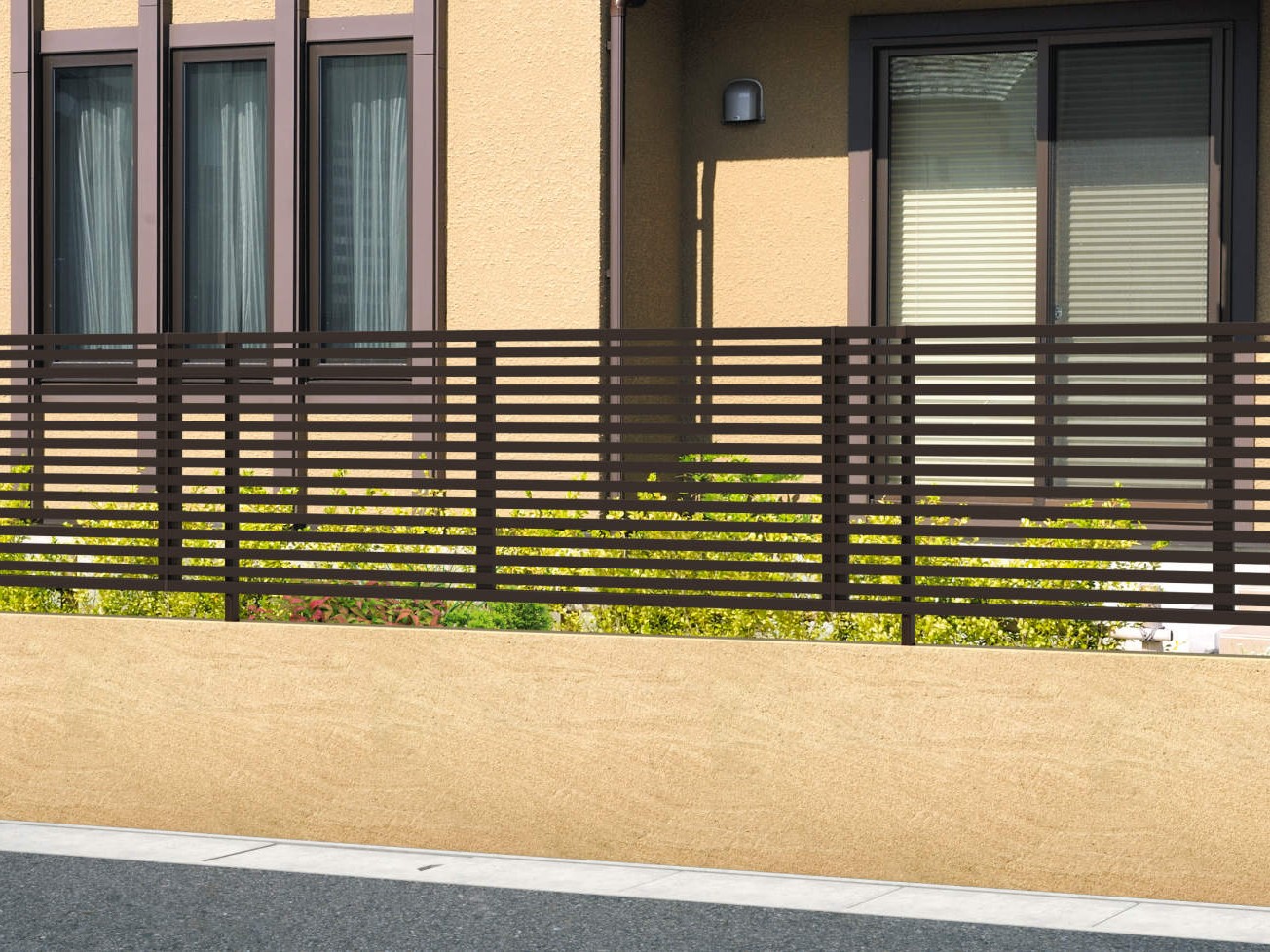 三協アルミ　形材フェンス　レジリア　YK2型・YM1型【外構エクステリア商品】|サムネイル　YK2型（横太格子）　三協アルミ　門・フェンスまわり　フェンス・スクリーン　目隠し　モダン　おしゃれ　エクステリア　愛知・名古屋の外構専門店パートナーホームのエクステリア　製品一覧　形材フェンス　レジリア　|パートナーホーム