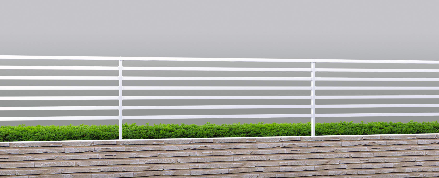 2008/ホワイト（WH）　三協アルミ　門・フェンスまわり　フェンス・スクリーン　目隠し　モダン　おしゃれ　エクステリア　愛知・名古屋の外構専門店パートナーホームのエクステリア　製品一覧　形材フェンス　ジーエムLight|パートナーホーム