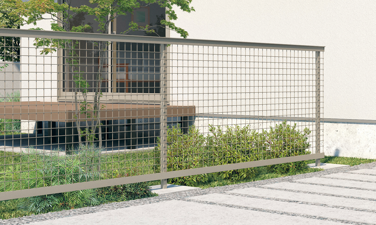 笠木：アーバングレー／メッシュパネル・支柱：アーバングレー／2012　三協アルミ　門・フェンスまわり　フェンス・スクリーン　目隠し　モダン　おしゃれ　エクステリア　愛知・名古屋の外構専門店パートナーホームのエクステリア　製品一覧　形材フェンス　ハイブリッドT・T|パートナーホーム