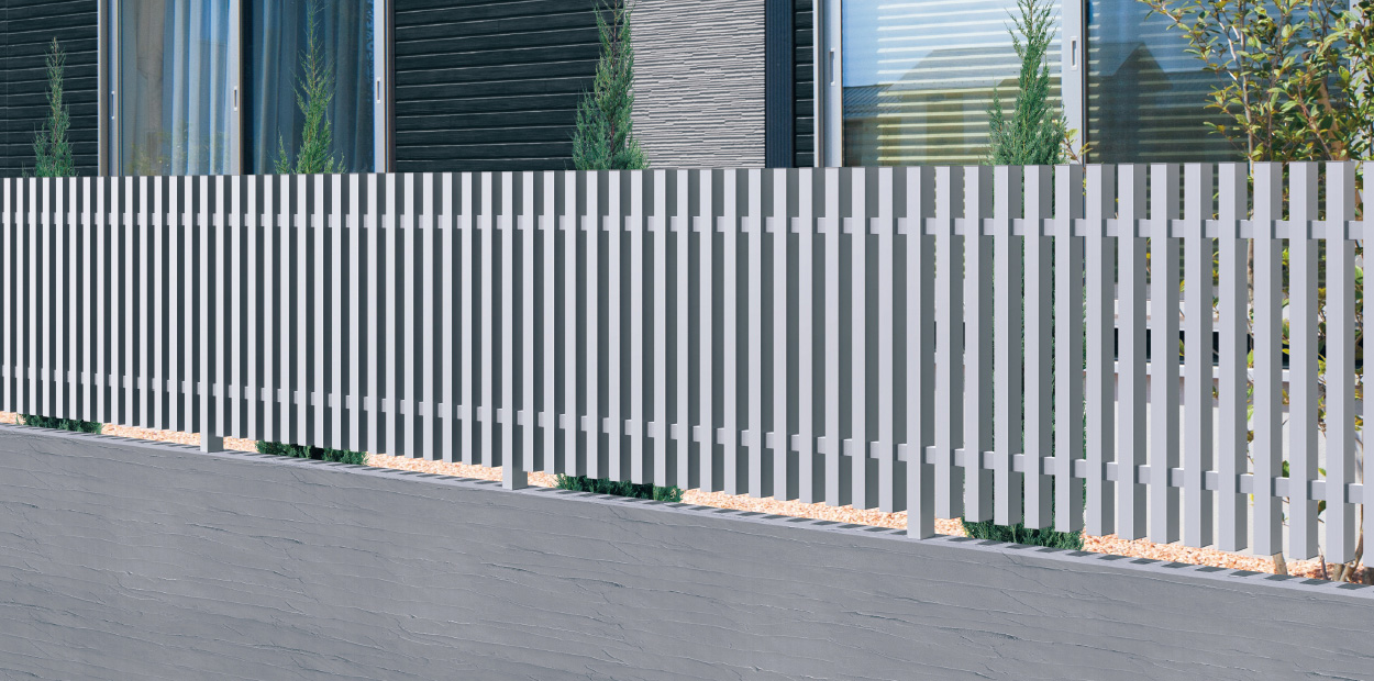 サンシルバー／1208　三協アルミ　門・フェンスまわり　フェンス・スクリーン　目隠し　モダン　おしゃれ　エクステリア　愛知・名古屋の外構専門店パートナーホームのエクステリア　製品一覧　形材フェンス エルファード|パートナーホーム