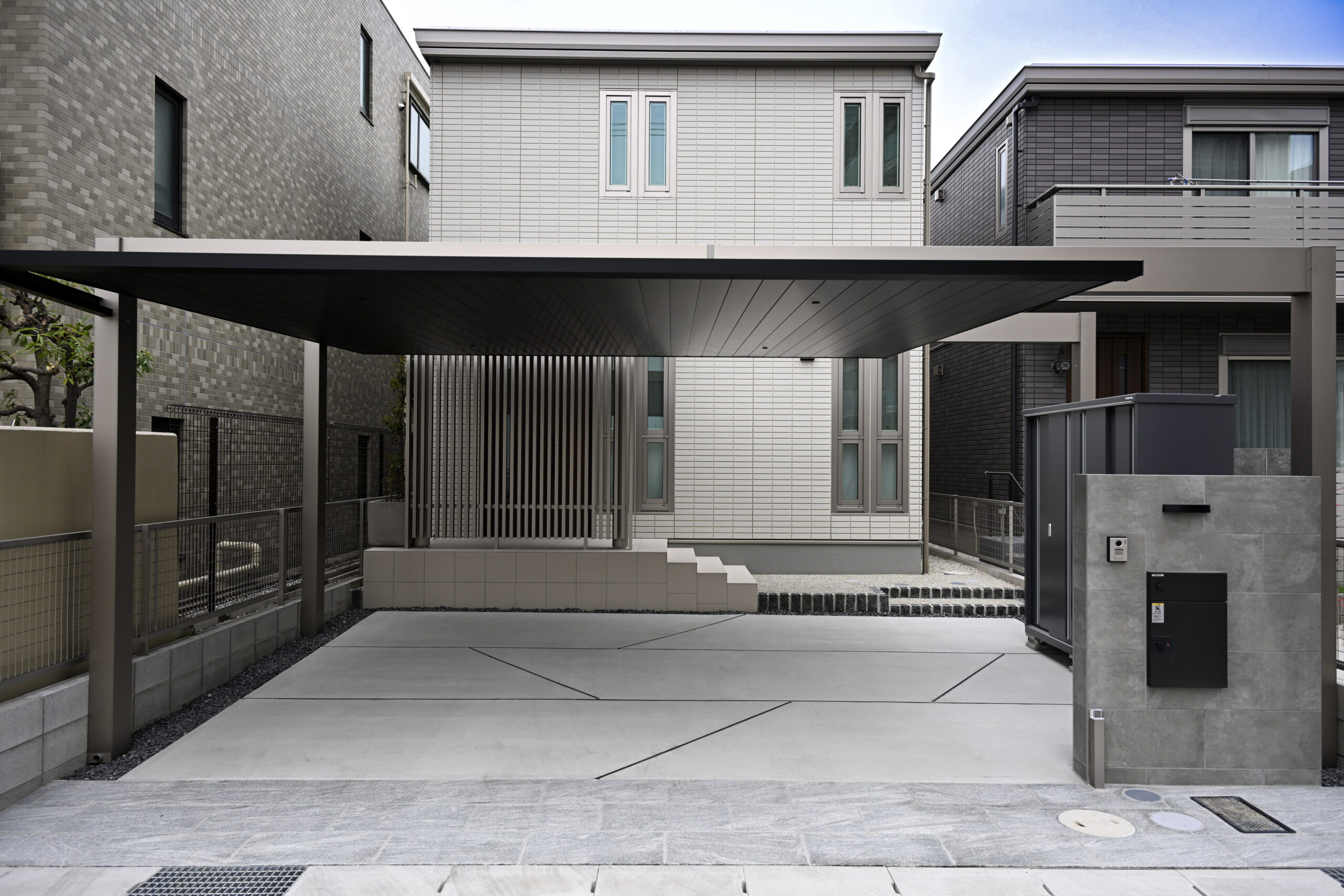 FⅡ　エフツー　カーポート　三協アルミ　モダン　おしゃれ　水平　梁延長|パートナーホーム