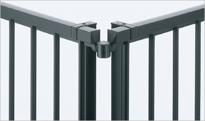 コーナー部の場合　三協アルミ　門・フェンスまわり　フェンス・スクリーン　目隠し　モダン　おしゃれ　エクステリア　愛知・名古屋の外構専門店パートナーホームのエクステリア　製品一覧　形材フェンス　スーパー速川|パートナーホーム