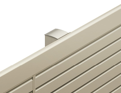 フリー支柱タイプ 取り付け方法は、任意の位置に支柱を取り付けいただけるフリー支柱タイプとなります。　三協アルミ　門・フェンスまわり　フェンス・スクリーン　目隠し　モダン　おしゃれ　エクステリア　愛知・名古屋の外構専門店パートナーホームのエクステリア　製品一覧　形材フェンス　ニューアイシャノンG|パートナーホーム