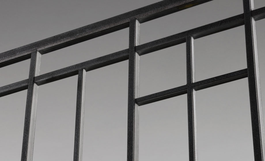 2型 段差をつけて立体感を施したデザイン。　三協アルミ　門・フェンスまわり　フェンス・スクリーン　目隠し　モダン　おしゃれ　エクステリア　愛知・名古屋の外構専門店パートナーホームのエクステリア　製品一覧　鋳物フェンス　キャスタイル|パートナーホーム