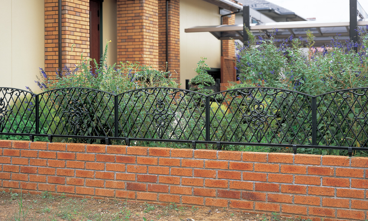 1型　三協アルミ　門・フェンスまわり　フェンス・スクリーン　目隠し　モダン　おしゃれ　エクステリア　愛知・名古屋の外構専門店パートナーホームのエクステリア　製品一覧　鋳物フェンス　ファンセル|パートナーホーム