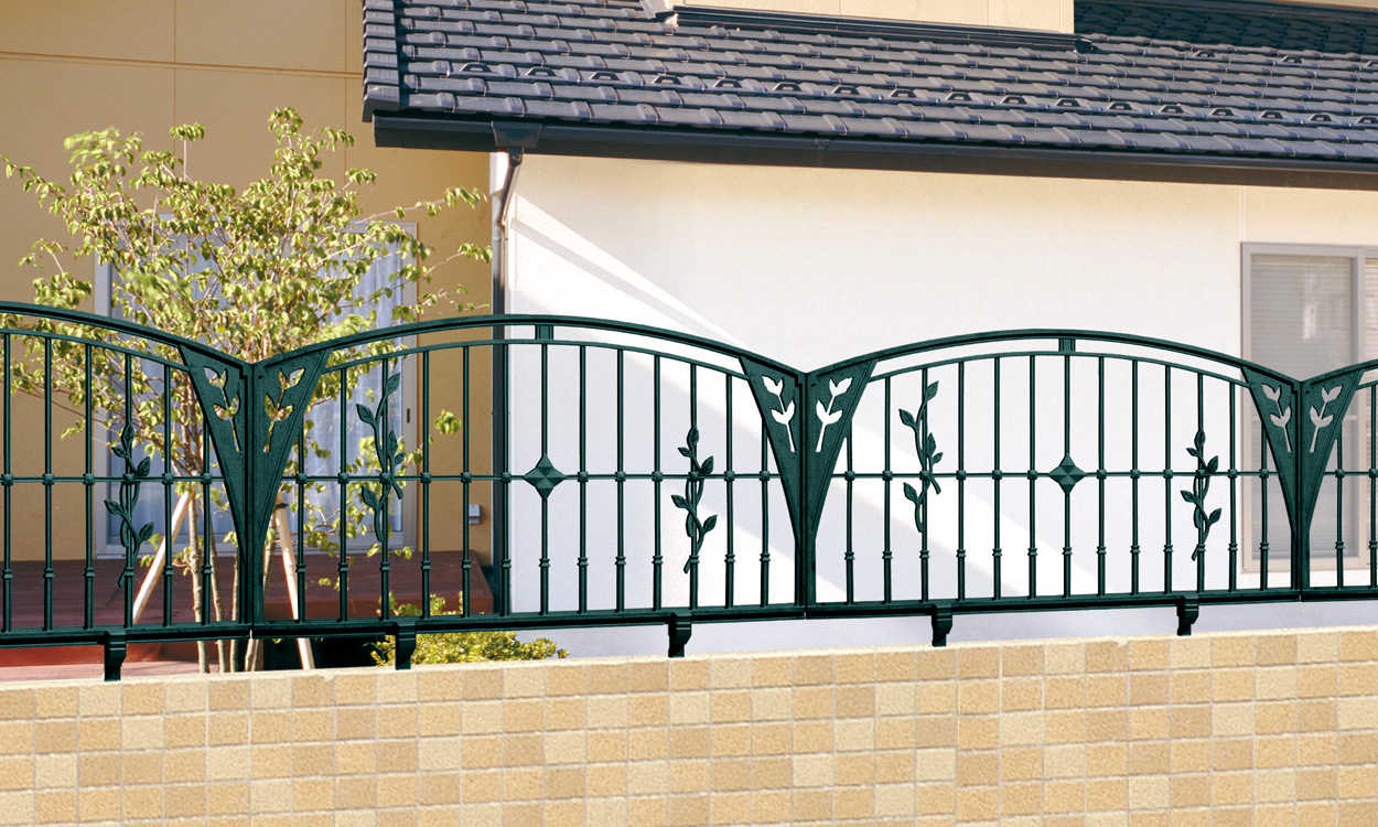 1型 アートグリーン／1006　三協アルミ　門・フェンスまわり　フェンス・スクリーン　目隠し　モダン　おしゃれ　エクステリア　愛知・名古屋の外構専門店パートナーホームのエクステリア　製品一覧　鋳物フェンス　ハーベリー|パートナーホーム
