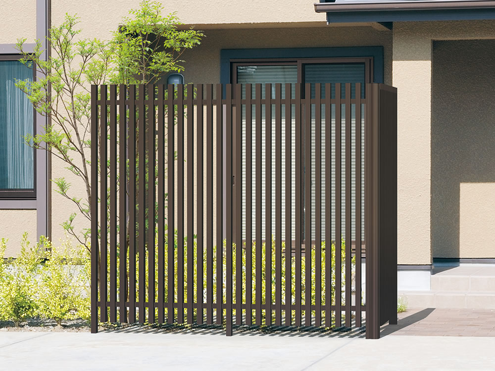 1型 ダークブロンズ（BD）／1018　三協アルミ　門・フェンスまわり　フェンス・スクリーン　目隠し　モダン　おしゃれ　エクステリア　愛知・名古屋の外構専門店パートナーホームのエクステリア　製品一覧　ガーデンスクリーン　エルファード両面タイプ|パートナーホーム