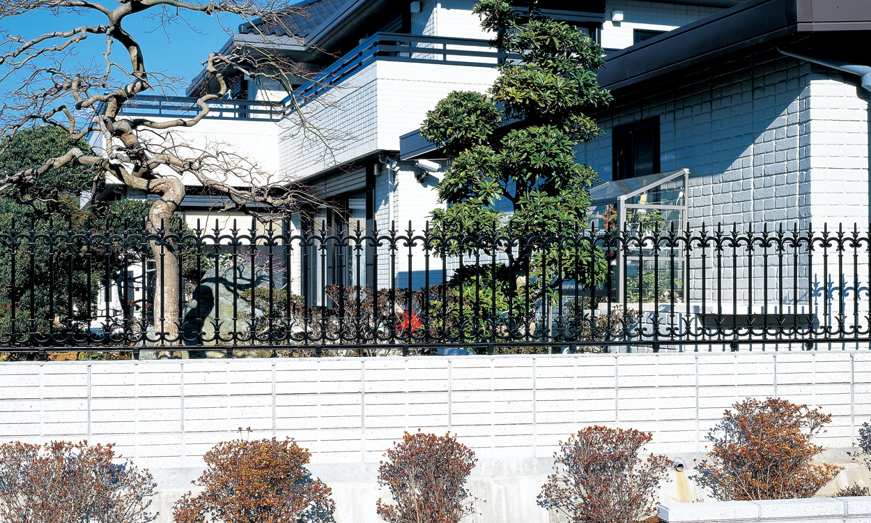 5型　三協アルミ　門・フェンスまわり　フェンス・スクリーン　目隠し　モダン　おしゃれ　エクステリア　愛知・名古屋の外構専門店パートナーホームのエクステリア　製品一覧　鋳物フェンス　ファンセル|パートナーホーム