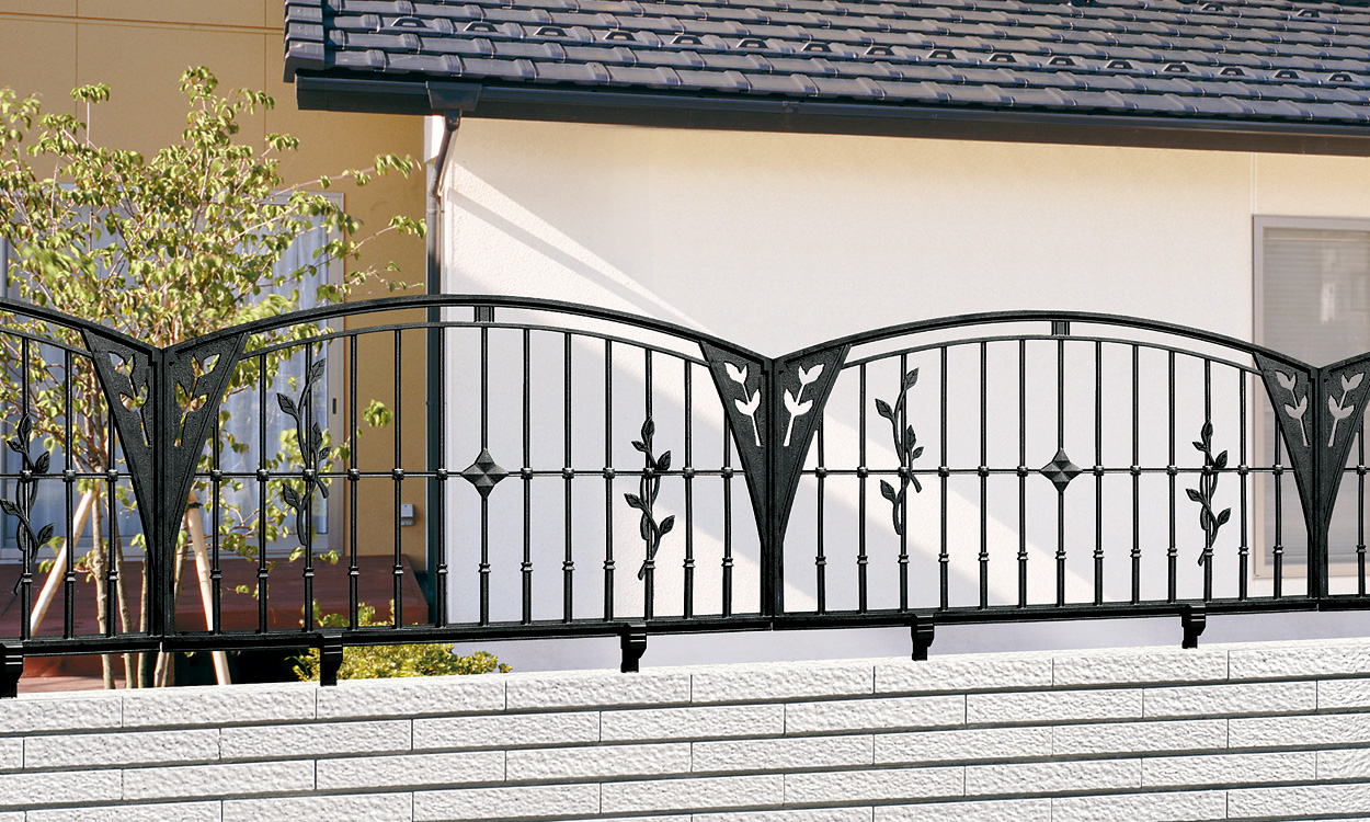 三協アルミ　門・フェンスまわり　フェンス・スクリーン　目隠し　モダン　おしゃれ　エクステリア　愛知・名古屋の外構専門店パートナーホームのエクステリア　製品一覧　鋳物フェンス　ハーベリー|パートナーホーム