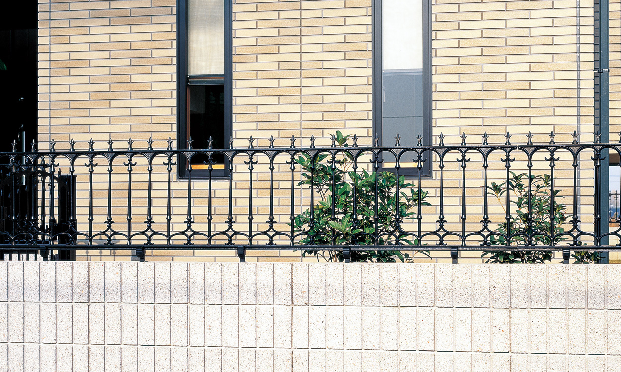 6型　三協アルミ　門・フェンスまわり　フェンス・スクリーン　目隠し　モダン　おしゃれ　エクステリア　愛知・名古屋の外構専門店パートナーホームのエクステリア　製品一覧　鋳物フェンス　ファンセル|パートナーホーム