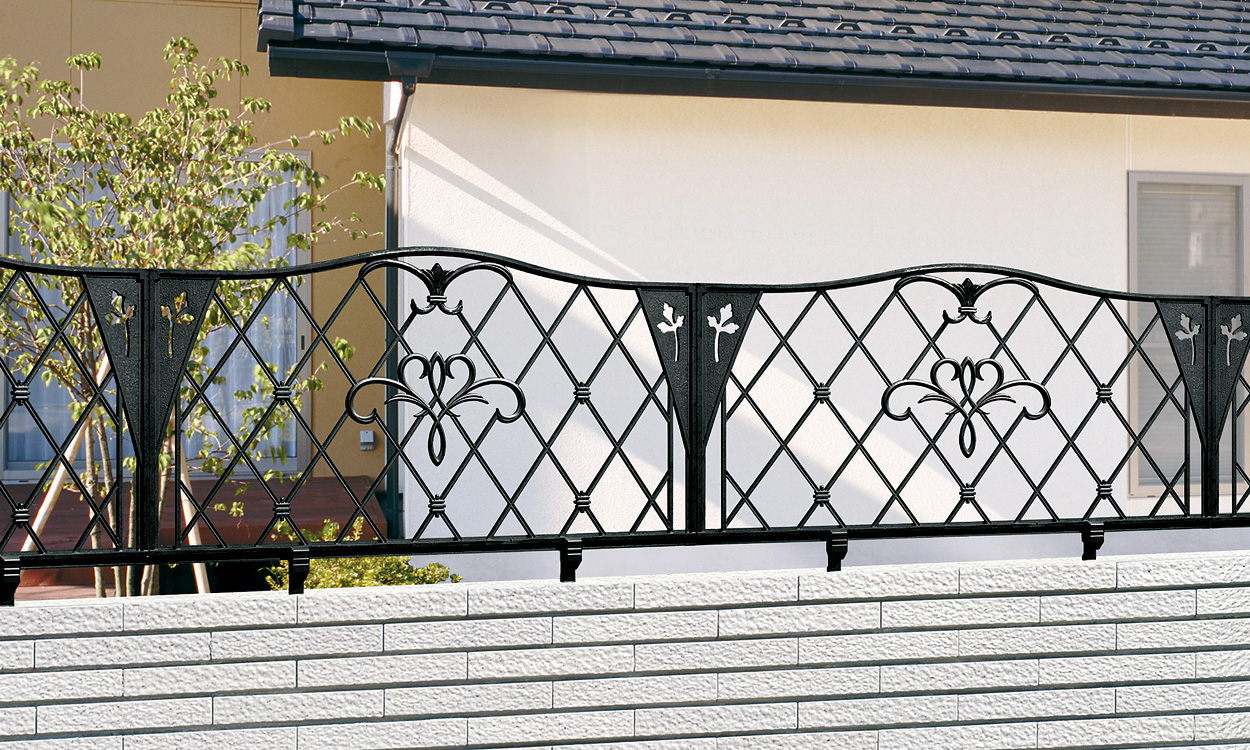 2型 アートブラック／1006　三協アルミ　門・フェンスまわり　フェンス・スクリーン　目隠し　モダン　おしゃれ　エクステリア　愛知・名古屋の外構専門店パートナーホームのエクステリア　製品一覧　鋳物フェンス　ハーベリー|パートナーホーム