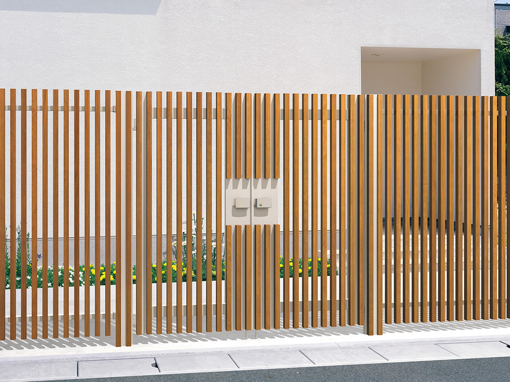 M1型 YCU（クラフトチェリー・アーバングレー）／フリー支柱タイプ：2018+門扉：0818　三協アルミ　門・フェンスまわり　フェンス・スクリーン　目隠し　モダン　おしゃれ　エクステリア　愛知・名古屋の外構専門店パートナーホームのエクステリア　製品一覧　ガーデンスクリーン　エルファード片面タイプ|パートナーホーム