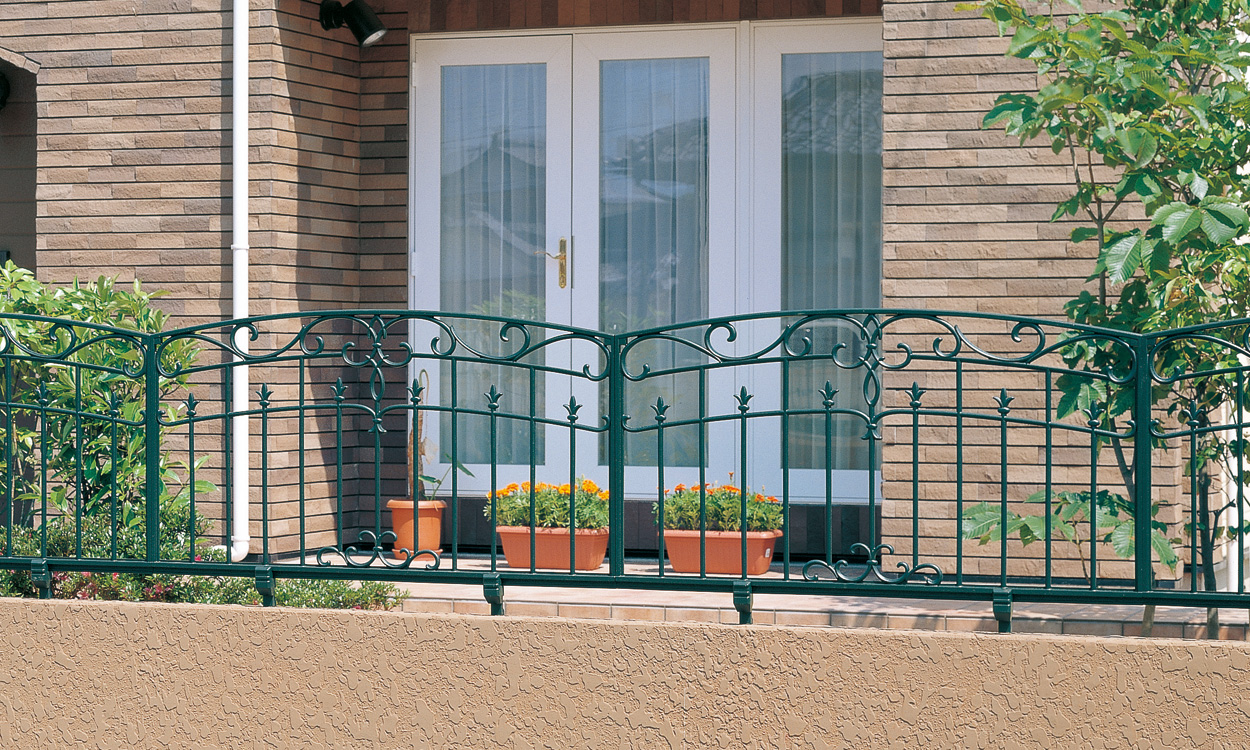 7型 アートグリーン　三協アルミ　門・フェンスまわり　フェンス・スクリーン　目隠し　モダン　おしゃれ　エクステリア　愛知・名古屋の外構専門店パートナーホームのエクステリア　製品一覧　鋳物フェンス　　キャスリート|パートナーホーム
