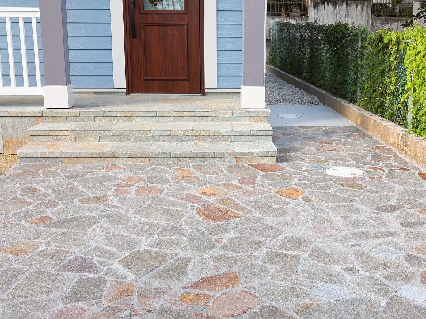 外構工事　エクステリア　アプローチ特集　おしゃれ　石材（乱形石）　乱張り　愛知・名古屋の外構専門店　パートナーホーム|パートナーホーム