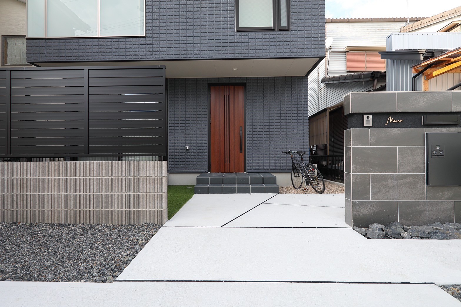 外構工事　エクステリア　アプローチ特集　おしゃれ　コンクリート打ち　愛知・名古屋の外構専門店　パートナーホーム|パートナーホーム