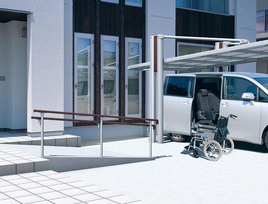 乗り降りに余裕が生まれる、家族みんなに優しいユニバーサルデザイン。　三協アルミ　車庫まわり　カーポート　モダン　おしゃれ　エクステリア　愛知・名古屋の外構専門店パートナーホームのエクステリア　製品一覧　カーポート　フォーグ　|パートナーホーム
